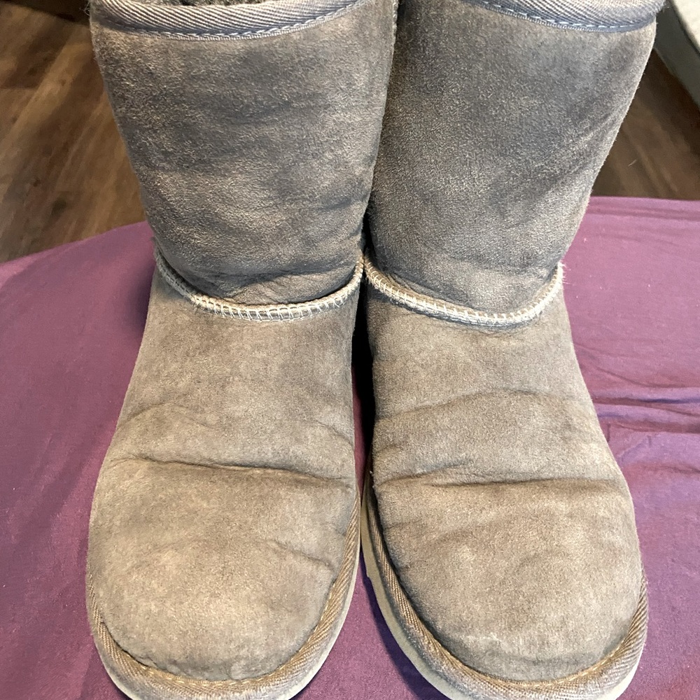 Ugg Youth Classic II Grey